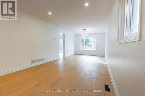 4326 Waterford Crescent, Mississauga, ON - Indoor Photo Showing Other Room
