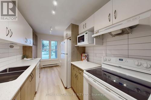 50 Gordon Way, Markham, ON - Indoor Photo Showing Kitchen With Double Sink
