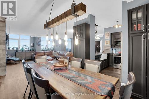 1616 - 9225 Jane Street, Vaughan, ON - Indoor Photo Showing Dining Room