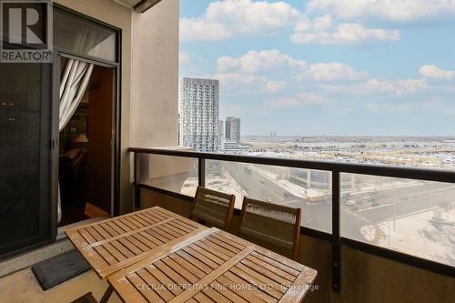 1616 - 9225 Jane Street, Vaughan, ON - Outdoor With View