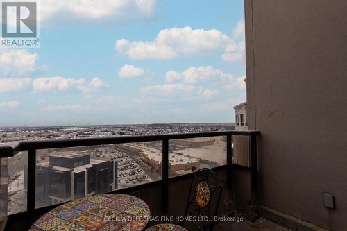 1616 - 9225 Jane Street, Vaughan, ON - Outdoor With View