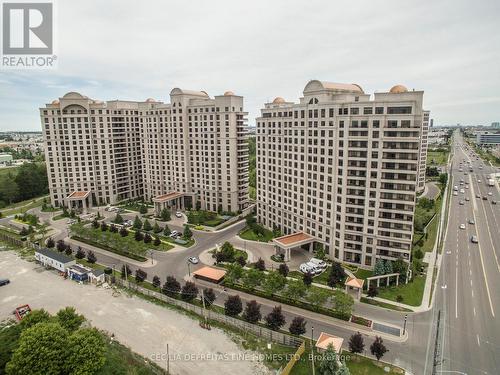 1616 - 9225 Jane Street, Vaughan, ON - Outdoor