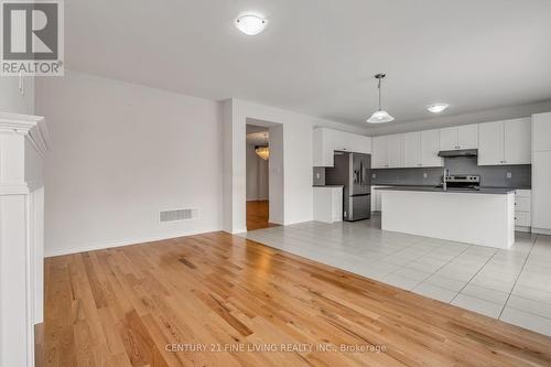 37 Petch Avenue, Caledon, ON - Indoor Photo Showing Kitchen