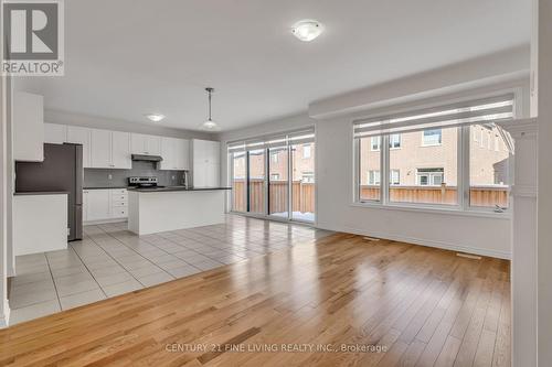 37 Petch Avenue, Caledon, ON - Indoor Photo Showing Kitchen