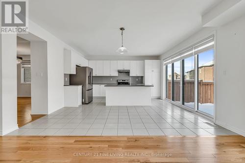 37 Petch Avenue, Caledon, ON - Indoor Photo Showing Kitchen