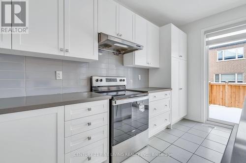 37 Petch Avenue, Caledon, ON - Indoor Photo Showing Kitchen