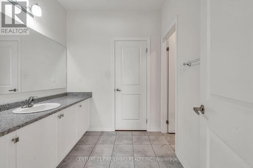 37 Petch Avenue, Caledon, ON - Indoor Photo Showing Bathroom