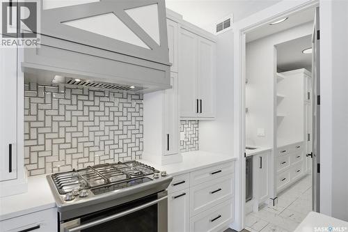 559 Bolstad Turn, Saskatoon, SK - Indoor Photo Showing Kitchen With Upgraded Kitchen