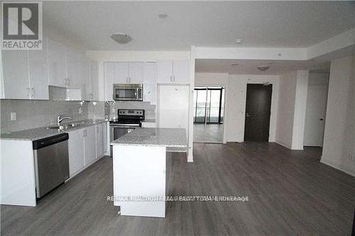 411 - 2900 Highway 7 Road, Vaughan, ON - Indoor Photo Showing Kitchen With Upgraded Kitchen
