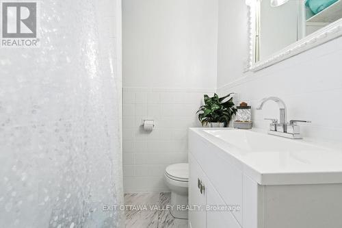 765 River Road, Pembroke, ON - Indoor Photo Showing Bathroom