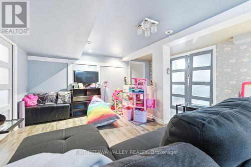 765 River Road, Pembroke, ON - Indoor Photo Showing Bedroom