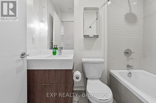 314 - 200 Sackville Street, Toronto, ON - Indoor Photo Showing Bathroom