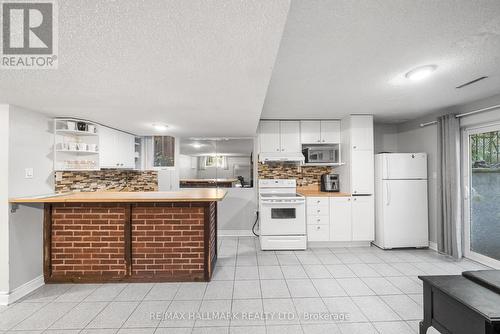 Bsmnt - 51 Watson Street, Toronto, ON - Indoor Photo Showing Kitchen