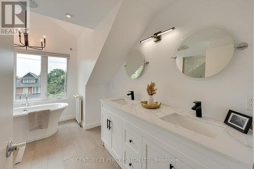 22 Columbine Avenue, Toronto, ON - Indoor Photo Showing Bathroom