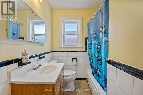 178 Ellendale Drive, Toronto, ON - Indoor Photo Showing Bathroom