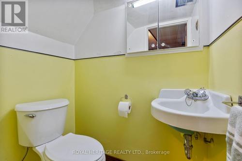 178 Ellendale Drive, Toronto, ON - Indoor Photo Showing Bathroom