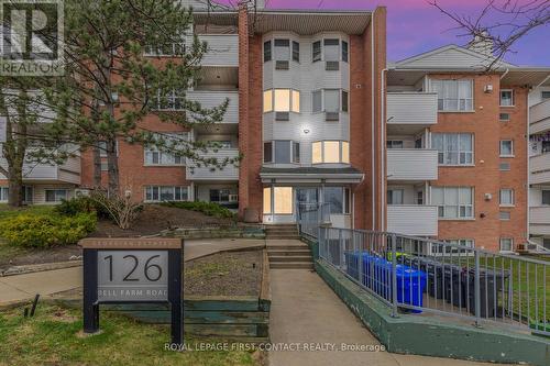 B08 - 126 BELL FARM ROAD  Barrie, ON L4M 6J3