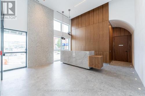 205 - 509 Dundas Street W, Oakville, ON - Indoor Photo Showing Other Room