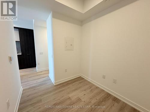 3401 - 395 Square One Drive, Mississauga, ON - Indoor Photo Showing Other Room