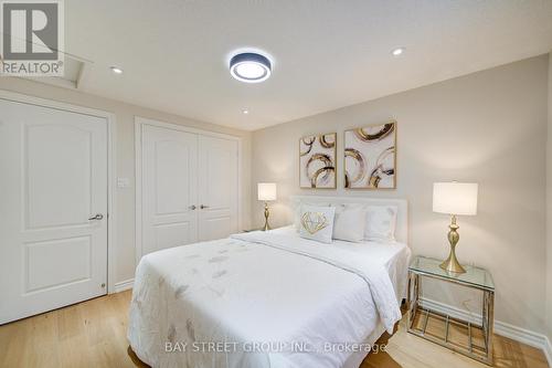 2183 Margot Street, Oakville, ON - Indoor Photo Showing Bedroom
