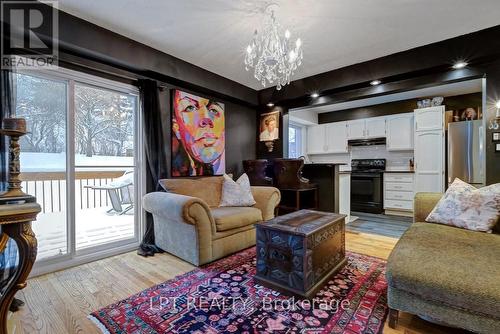 56 Sandhurst Court, Ottawa, ON - Indoor Photo Showing Living Room