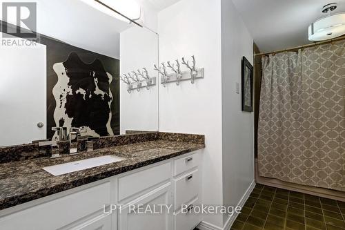 56 Sandhurst Court, Ottawa, ON - Indoor Photo Showing Bathroom