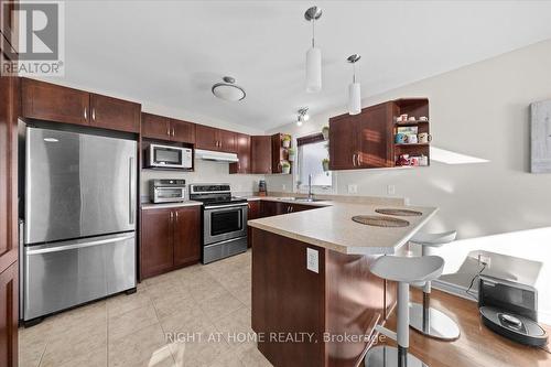 225 Mica Crescent, Clarence-Rockland, ON - Indoor Photo Showing Kitchen