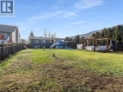 1359 Grosvenor Place, Castlegar, BC - Outdoor