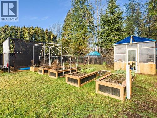 1359 Grosvenor Place, Castlegar, BC - Outdoor