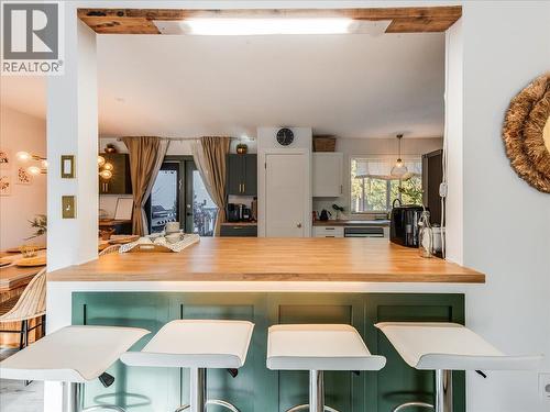 1359 Grosvenor Place, Castlegar, BC - Indoor Photo Showing Dining Room
