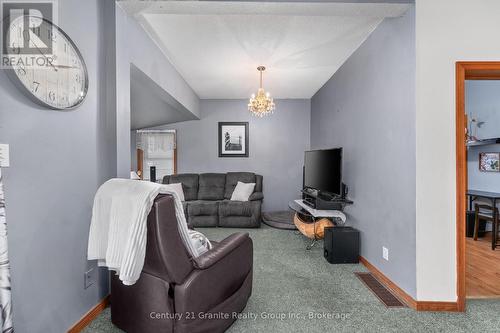 27 Sunnyside Street, Dysart Et Al (Dysart), ON - Indoor