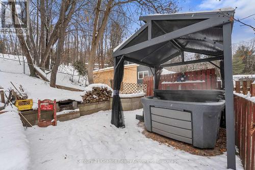 27 Sunnyside Street, Dysart Et Al (Dysart), ON - Outdoor