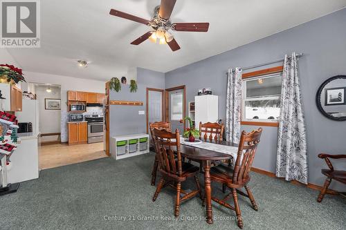 27 Sunnyside Street, Dysart Et Al (Dysart), ON - Indoor Photo Showing Dining Room