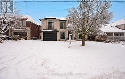 32 DEVONDALE AVENUE  Toronto, ON M2R 2E2