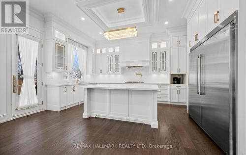 32 Devondale Avenue, Toronto, ON - Indoor Photo Showing Kitchen With Upgraded Kitchen