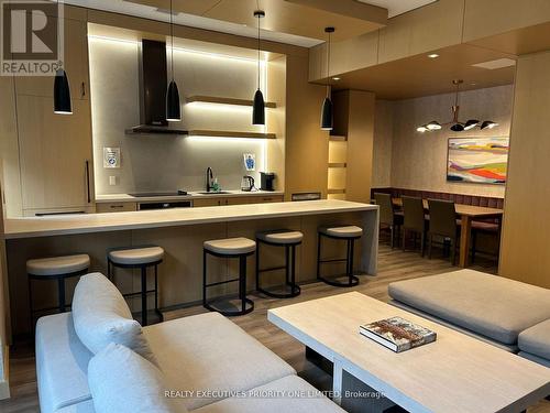 407 - 2369 Danforth Avenue, Toronto, ON - Indoor