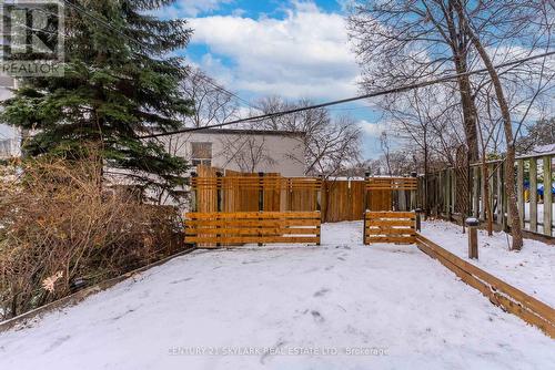 208 Gainsborough Road, Toronto, ON - Outdoor