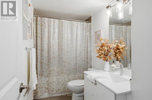301 - 1235 Bayly Street, Pickering (Bay Ridges), ON - Indoor Photo Showing Bathroom
