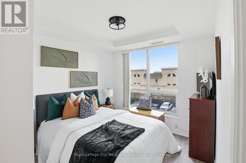 301 - 1235 Bayly Street, Pickering (Bay Ridges), ON - Indoor Photo Showing Bedroom