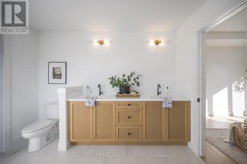 199 Timberwalk Trail, Middlesex Centre (Ilderton), ON - Indoor Photo Showing Bathroom