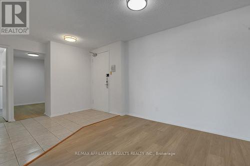 410 - 415 Greenview Avenue, Ottawa, ON - Indoor Photo Showing Other Room