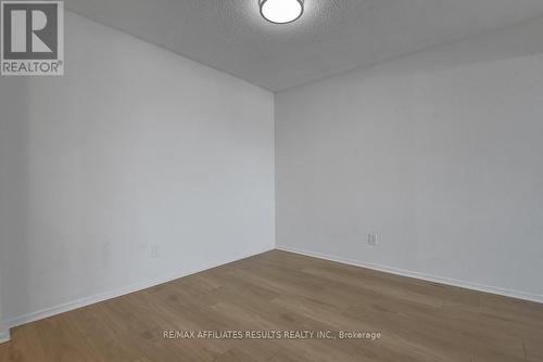 410 - 415 Greenview Avenue, Ottawa, ON - Indoor Photo Showing Other Room