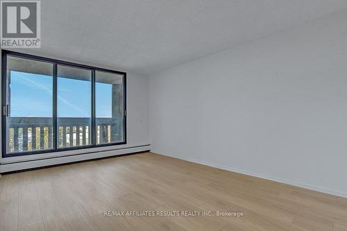 410 - 415 Greenview Avenue, Ottawa, ON - Indoor Photo Showing Other Room