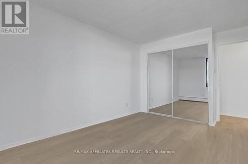410 - 415 Greenview Avenue, Ottawa, ON - Indoor Photo Showing Other Room