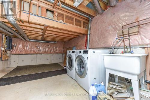 32 Lockheed Crescent, Brampton, ON - Indoor Photo Showing Laundry Room