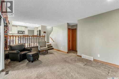 10 Selkirk Crescent, Regina, SK - Indoor
