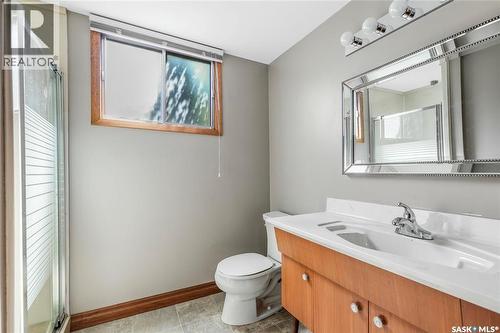 10 Selkirk Crescent, Regina, SK - Indoor Photo Showing Bathroom