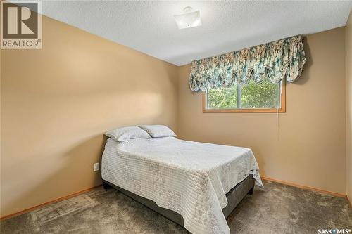 10 Selkirk Crescent, Regina, SK - Indoor Photo Showing Bedroom