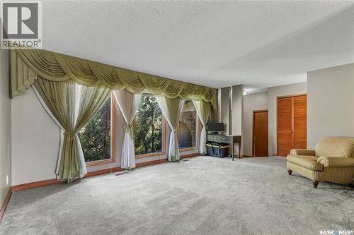 10 Selkirk Crescent, Regina, SK - Indoor