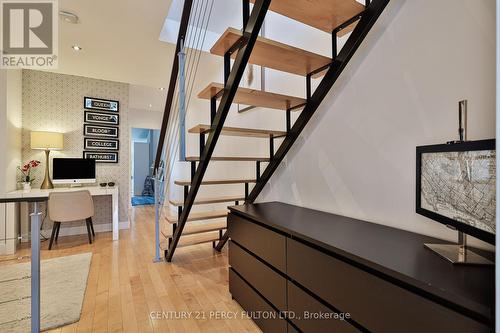 536 Crawford Street, Toronto, ON - Indoor Photo Showing Other Room